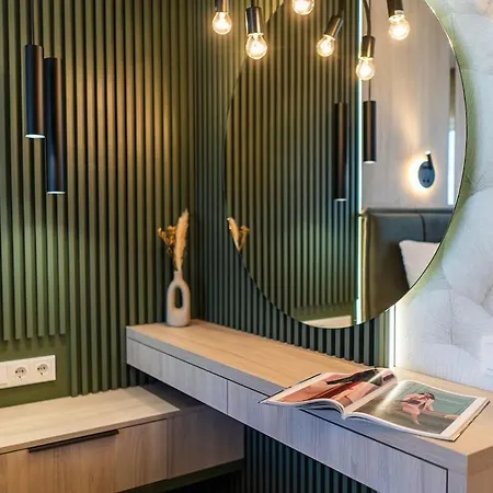 Hilltop Jakuzzi Penthouse Апартаменты Шиофок