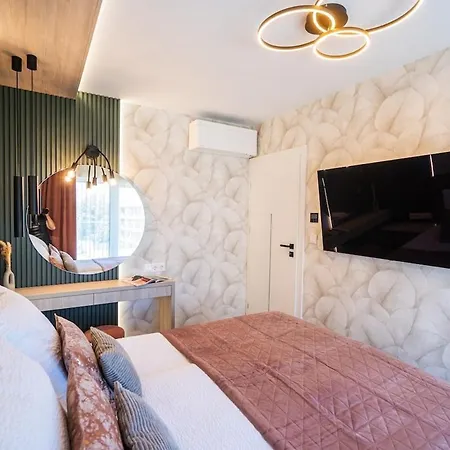 Hilltop Jakuzzi Penthouse Шиофок